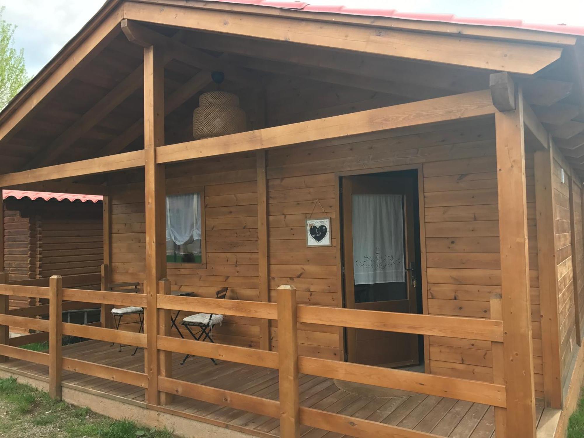 Camping Puigcercos Borredá 外观 照片